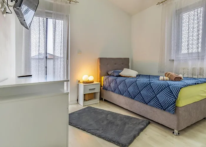 Stunning In Skatari With Wifi 풀라