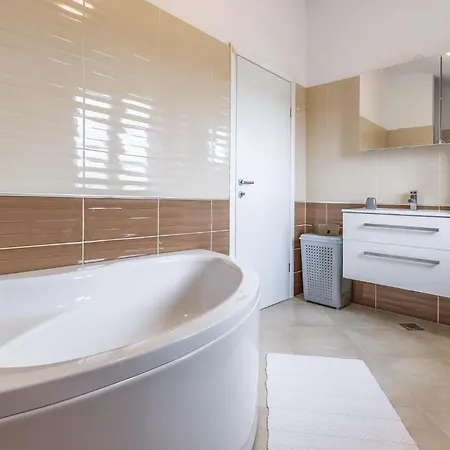 Lovely In Skatari With Kitchen Holiday home *