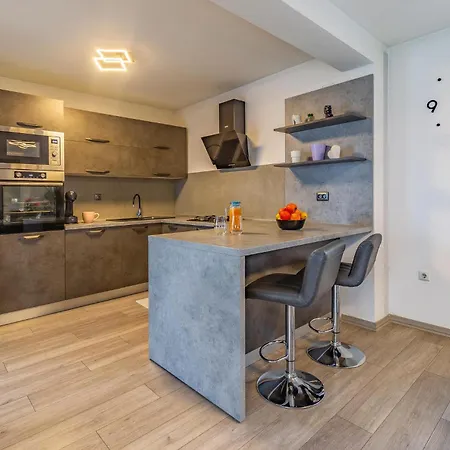 Holiday home Lovely In Skatari With Kitchen *